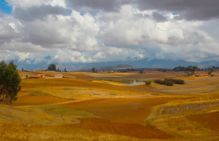 Luxury Lares Trek 4 Days through wide Andean landscapes and remote highland valleys in Peru