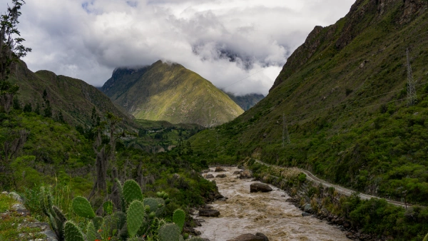 Dead Woman’s Pass in the Andes Dead Woman's Pass surrounded by high Andean mountains
