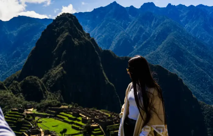 Short Inca Trail Tour to Machu Picchu with panoramic views of the ancient citadel and Andes mountains